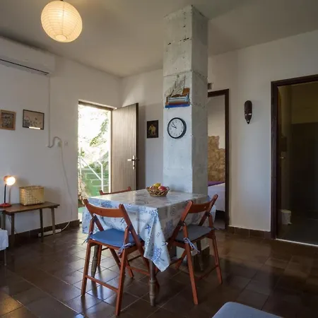 Podatok 4 Apartment *
