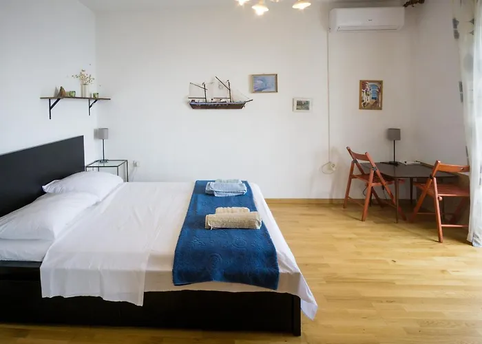 Podatok 4 Apartment *