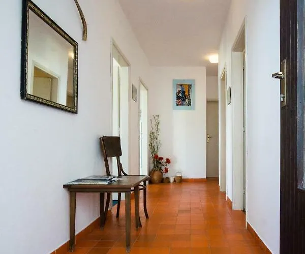 Podatok 4 Apartment *