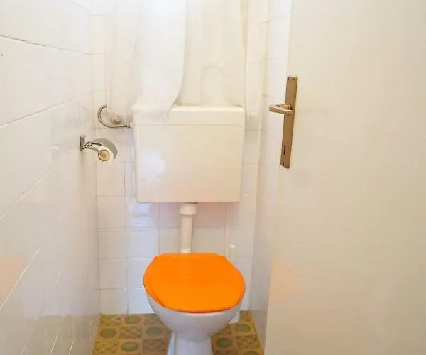 Podatok 4 Apartment *