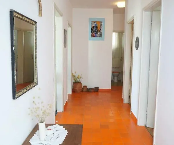 Podatok 4 * Primošten