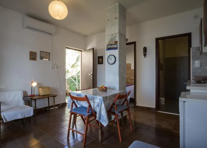 Podatok 4 Apartment *