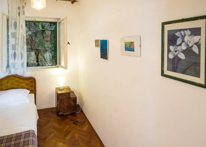 Podatok 4 * Primošten